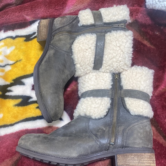 Lined Ugg boots - Picture 3 of 7